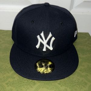 **BRAND NEW** New Era “NY” Fitted Cap Size 7 1/2